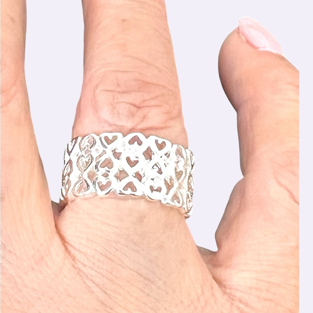 Silver Heart Pattern Thumb Ring - Picture 2 of 8